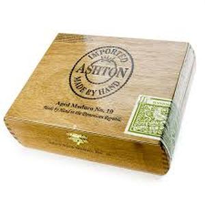 lot 60676 image: Ashton Aged Maduro No. 10 cigar box