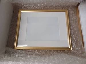 lot 15587 image: Gold Picture Frame Set with Glass and Matting, (One Glass Is Broken)