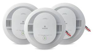 lot 58033 image: Kidde Smoke Detector, Hardwired with 10-Year Battery Backup, Interconnectable, LED Status Lights, 85 dB Alarm, 5-inches, 20SA10, 3 Pack 1 PACK NOT 3 PACK - Retail $120