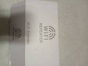 lot 25325 image: Wi-Fi Range Extender with 4 Antennas - Retail $25
