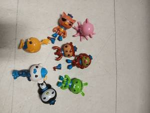 lot 27851 image: Octonauts Character Figure Set of 8 - Retail $25