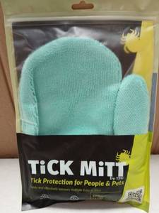 lot 27872 image: Tick Mitt Tick Protection Removal Tool for People and Pets - Retail $12