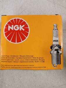 lot 28031 image: Set of 6 Spark Plug NGK Resistor BPR5ES - Retail $19