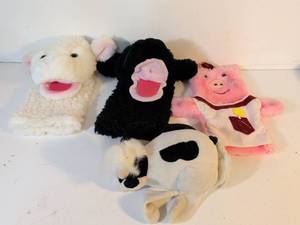 lot 3 image: Hand Puppet Collection - Farm Animals with Movable Mouths