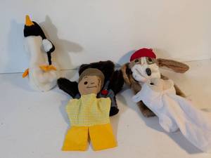 lot 6 image: Mixed Lot of Plush Hand Puppets Collection