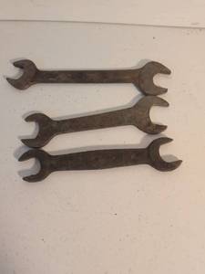 lot 38 image: Set of 3 Steel Open End Wrenches