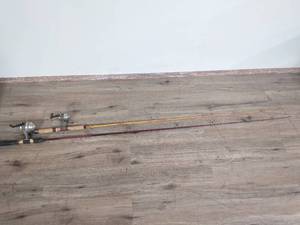 lot 44 image: Eagle Claw Fishing Rod and Reel Combo Set