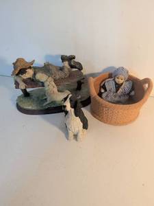 lot 49 image: Collectible Figurine Lot with Sandicast Dog and Enesco Basket