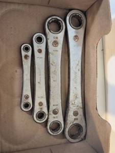 lot 80 image: Professional Double-Ended Ratcheting Wrench Set