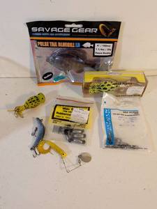 lot 131 image: Mixed Fishing Lures and Tackle Collection
