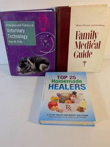 lot 145 image: Medical and Health Reference Books Collection