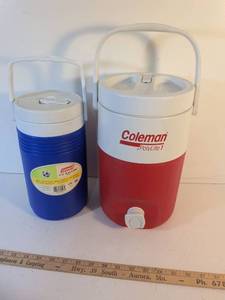 lot 176 image: Coleman PolyLite Water Cooler with Blue Beverage Jug Set
