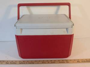 lot 177 image: Coleman Red and White Portable Cooler with Handle