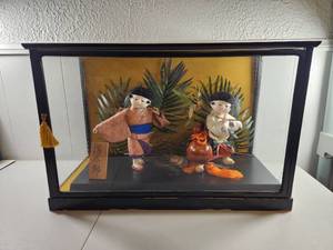 lot 99 image: Japanese Traditional Dolls in Glass Display Case - Needs Repair