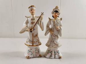 lot 115 image: Ceramic Asian Musicians Figurine Set with Traditional Instruments Hand Painted