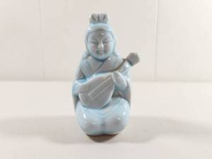 lot 117 image: Nancy Lopez Blue Porcelain Japanese Musician Figurine