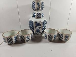 lot 133 image: Japanese Blue and White Porcelain Tea Set with Ginger Jar and Five Cups