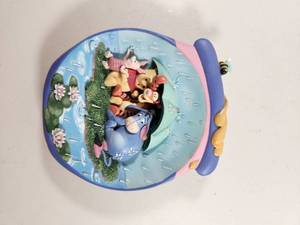 lot 138 image: Bradford Exchange Disney Winnie the Pooh Hunny Pot Adventures Collector Plate