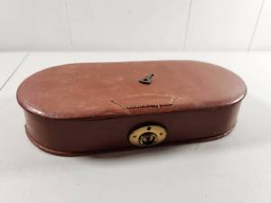 lot 175 image: Leather Jewelry Case with Multiple Compartments