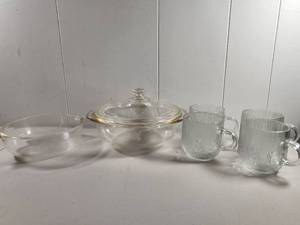 lot 185 image: Clear Glass Casserole Dish Set with Wheat Pattern Mugs