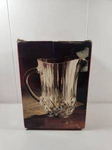 lot 201 image: RCR Opera Crystal Glass Pitcher with Original Box