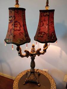 lot 922 image: 32in tall Table Lamp.  Located in Basement with Walkout