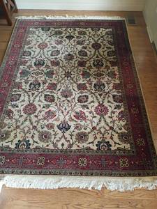 lot 938 image: Area Rug.  7ft 3in. X 5ft