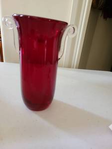 lot 1000 image: Blenko Glass Millennium II Red Art Glass Vase by Matt Carter, 1662 of 2000, 7.5in tall