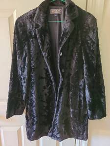 lot 1016 image: Harolds black coat, womens size 8