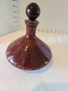 lot 1031 image: Brown Speckled Art Glass Decanter with Stopper