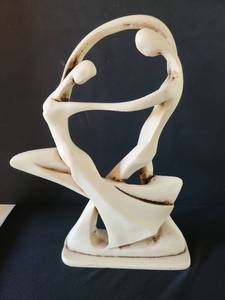lot 1033 image: Abstract White Ceramic Sculpture, 11.25in tall