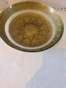 lot 1040 image: Amber Glass Decorative Bowl with Star Pattern