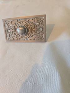 lot 1056 image: Decorative brass doorbell