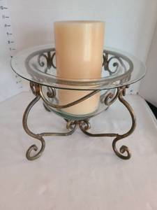 lot 1084 image: Metal Scroll Candle Holder with Glass Bowl,  13x12