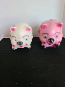 lot 1093 image: Ceramic Pig Piggy Bank Set with Hand-Painted Floral Design