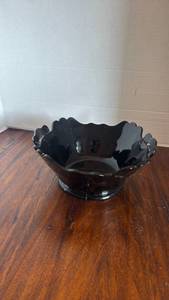 lot 1115 image: Black amethyst Glass Ruffled Edge Bowl with handles