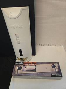 lot 1231 image: Kitchen Paper Towel Holder and Under Cabinet Rack Set