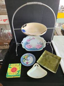 lot 1294 image: Mixed Collectibles Lot with Tiered Stand and Decorative Items