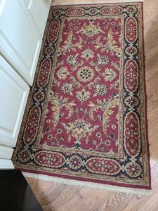 lot 1309 image: Rug, 3ft x 5ft, 7in.