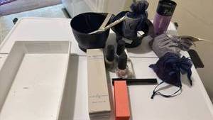 lot 1414 image: OPI nail polish, files and more