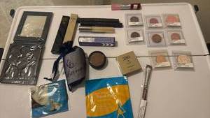 lot 1423 image: Mixed Beauty including eye shadow, lip liner, brush and more