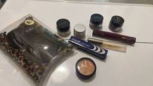 lot 1424 image: Julie Hewett and other makeup