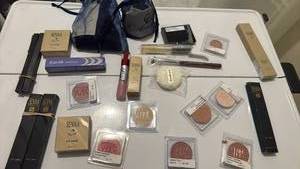 lot 1426 image: Mixed Brand Makeup Collection Bundle