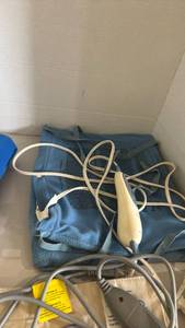 lot 1501 image: Heating pads