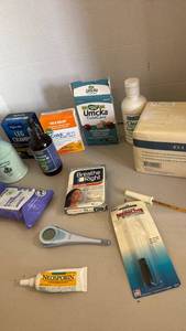 lot 1519 image: Mixed Health and Wellness Products Bundle