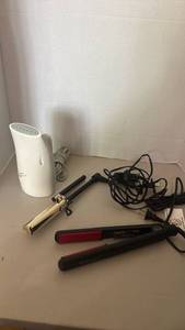 lot 1521 image: Hair Styling Tools Set with Flat Iron, Curling Iron and steamer
