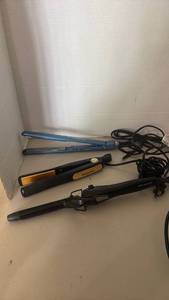 lot 1526 image: Hair Styling Tools Set - Flat Irons and Curling Iron