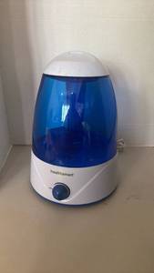 lot 1530 image: HealthSmart Cool Mist Ultrasonic Humidifier