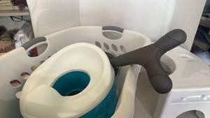lot 1540 image: Laundry basket, squatty, potty, and more