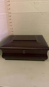 lot 1618 image: Wooden Jewelry Box with Green Velvet Interior 4X11X9